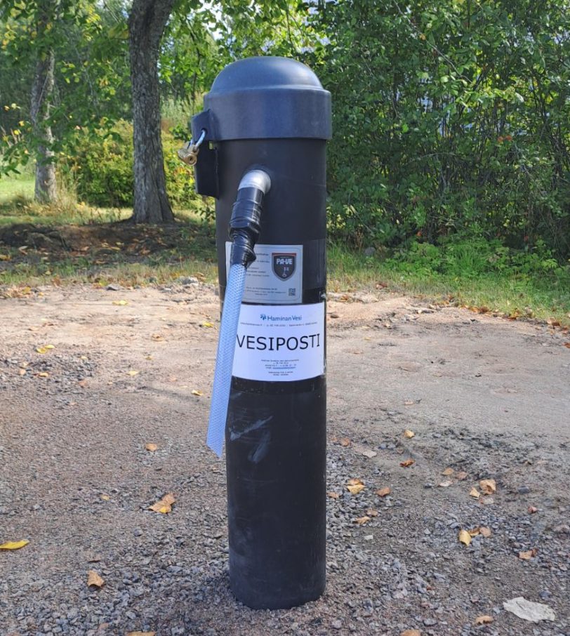 Lukittu vesiposti.